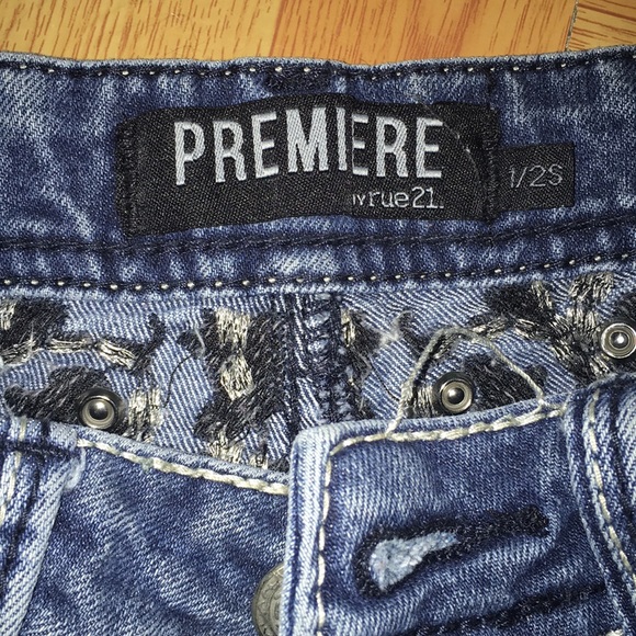 Rue 21 jeans. - Picture 3 of 3